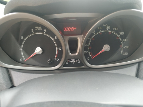 Ford Fiesta Kinetick Titanium Full 2013
