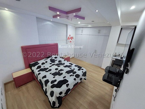 Imagen 13 de 14 de Casa En Venta En Alto Hatillo 22-23728 Caro Fermoso 0424-2083128