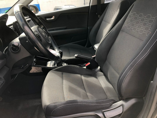 Imagen 9 de 15 de Kia Rio 2018