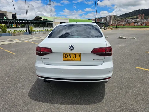 Volkswagen Jetta 2.0 Trendline