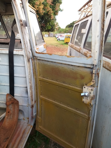 Volkswagen Kombi 1975 Samba