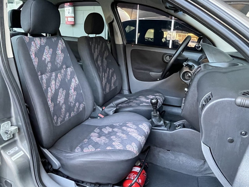 Chevrolet Corsa Sedan 1.8 4p Flex