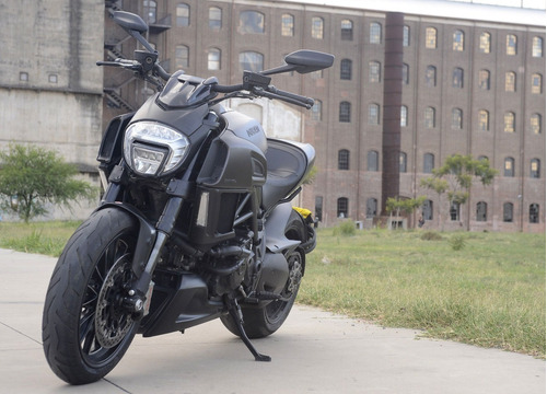 Imagen 10 de 10 de Ducati Diavel Dark