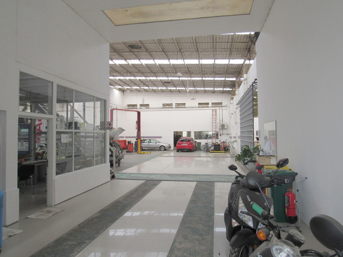 Imagen 4 de 14 de Local Frente A La Cruz Comercio Concesionaria Taller