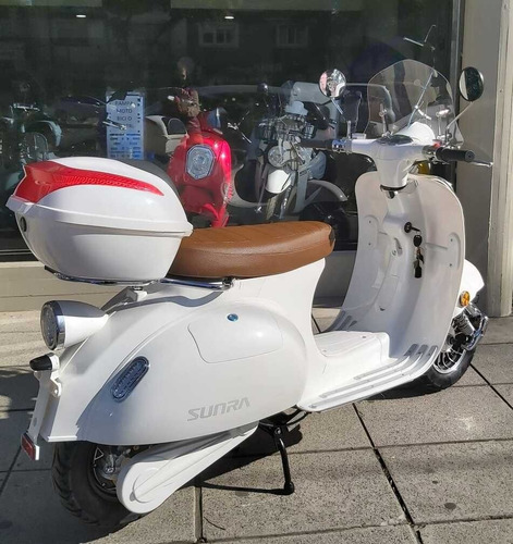 Imagen 20 de 25 de New Vespa Sunra Moto Okm Batería De Litio V