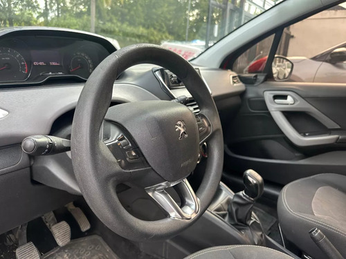 Peugeot 208 1.6 Active
