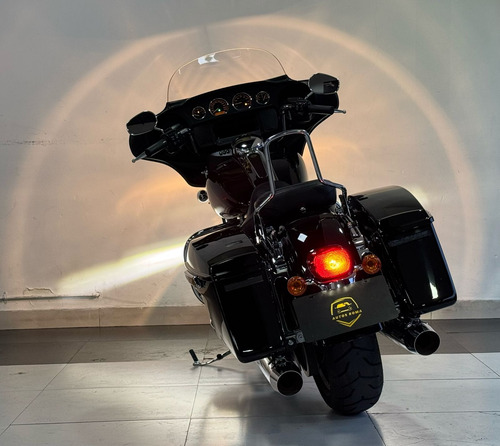 Excelente Harley Davidson Electra Glide 2019