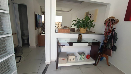 Ótimo Duplex/sobrado Com 2 Dormitórios!
