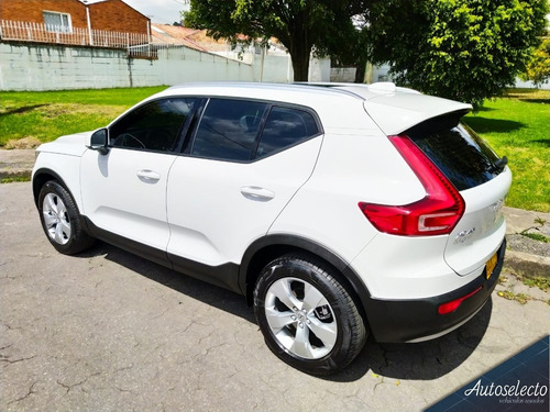 Volvo Xc40 Momentum