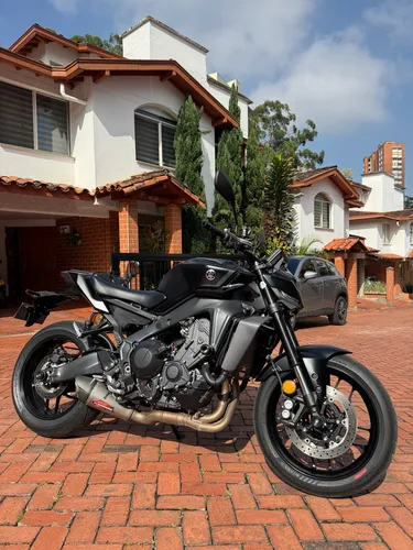 Mt 09 V4