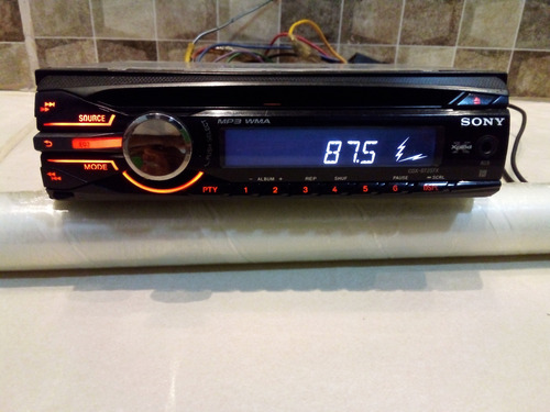 Rádio De Carro Sony Toca Cd ( Ler A Descrição)