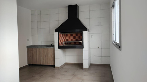 Venta De Departamentos 2 Y 3 Ambientes En Excelente Zona De Wilde.