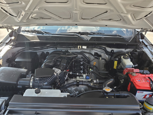 Nissan NP300 Chasis Cabina