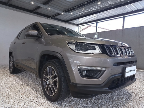 Imagen 3 de 12 de Jeep Compass 2.4 Sport Automática