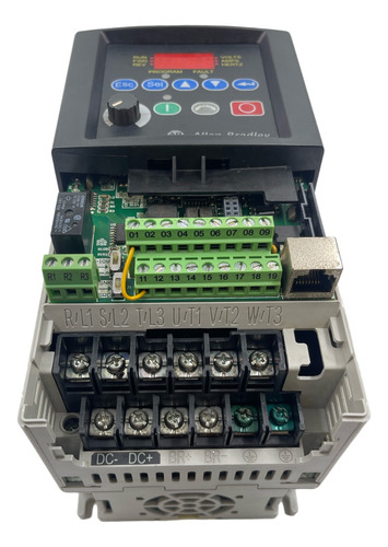 22b-d4p0n104 Allen Bradley (Usado)