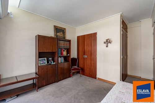 Departamento 4 Ambientes Con Dependencia Al Frente - Recoleta