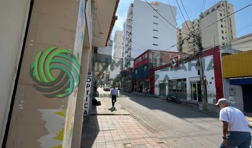 Local En Arriendo En Centro. Cod A1800