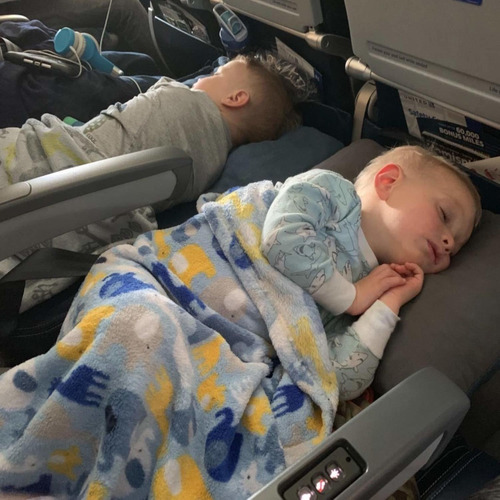 Imagen 2 de 8 de Cama Inflable Del Aeroplano De La Almohada Reposapiés Viaje