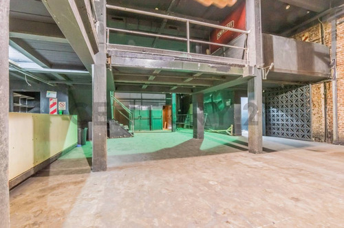 Excepcional Y Unica Propiedad Comercial En La Mejor Zona De San Telmo!!