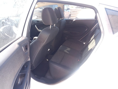 Ford Fiesta Kinetic Design 1.6 Design Titanium 2013