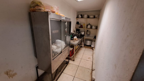 Local Comercial, Como Restaurante Con Patente Diurna
