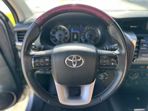 Toyota Hilux SW4 2.8 Sr 177Cv 4X4 At