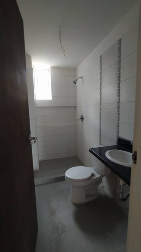 Imagen 12 de 16 de Adriana Castellanos +58 412 6697984 Ofrece Apartamento En Venta Obra Blanca Residencias Iceberg El Rincon, Edo Carabobo. Cod. 151913