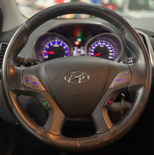 Imagem 4 de 15 de Hyundai Hb20s 1.6 Premium 16v 2014