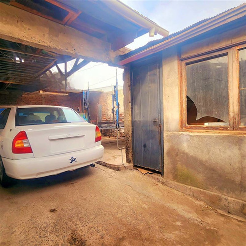 Casa En Venta De 3h, 2b, 2estc + Bog En Puente Alto Av.