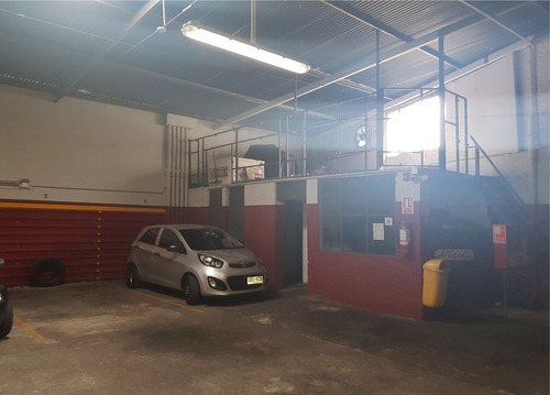Venta Parking Con Renta 459 M2 - 23 Lugares - Centro