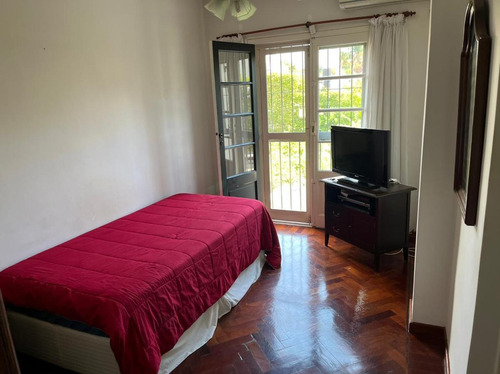Imagen 12 de 25 de Challet En 2 Plantas , 3 Dorm , Hermoso Jardin, Cerca De Av Del Libertador