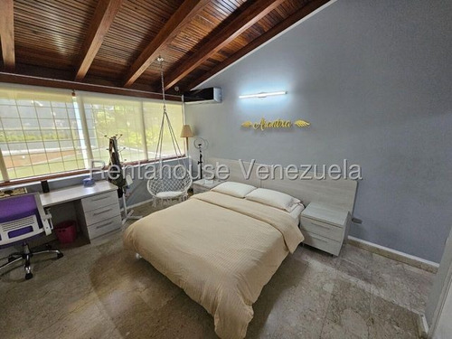 Agp Moderna Casa En Venta En Lomas De Chuao, Con Hermosa Áreas Sociales 25-21600 Ys