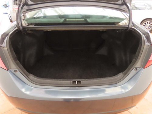 Imagen 2 de 9 de Toyota Corolla Base Mt 2014 Gris Metalico