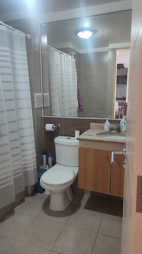 Se Vende Depto 2d Y 1b En Edificio Triourbano (70690)