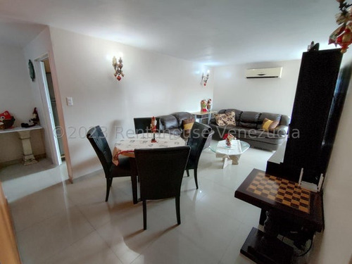 Apartamento En Venta San Jacinto Maracay 24-10969 Ec