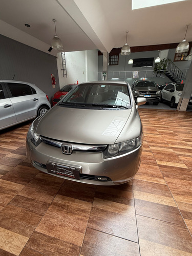 Honda Civic 1.8 Lxs Mt