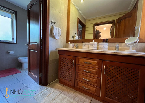 Casa En Venta De 4 Dorm. En Portal De La Frontera