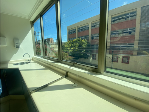 Consultas Odontológicas Equipadas En Centro Médico Talca