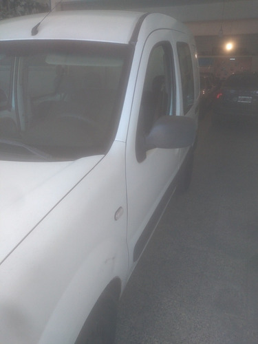 Imagen 6 de 15 de Renault Kangoo 2013 1.5 2 Dci Ath Da Aa Cd 1plc