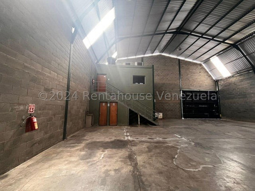 Francisco Rojas Norscia Rentahouse Alquila, Amplio Galpon Comercial En Zona Industrial Ii De Barquisimeto, Ideal Para Tu Empresa Del Ramo Comercial, 2 4 - 1 9 2 5 0, Llama Ya E Invierte Con Nosotros!!