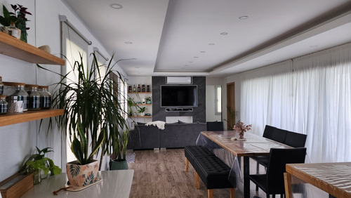 Casa En Venta Brandsen En Barrio Cerrado Con Pileta