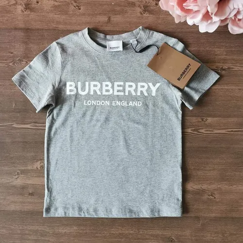 Burberry london shop niños
