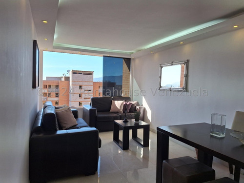 Apartamento En Venta En Clnas. De La Tahona 24-18917 Cs