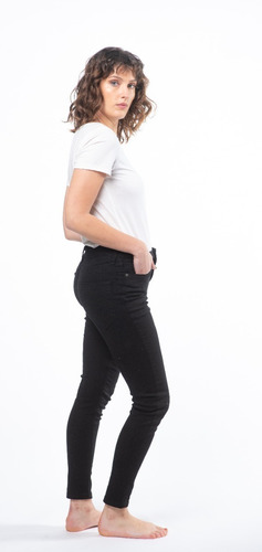 Jean Chupin Al Cuerpo Tiro Alto Color Negro Mujer - Mizu
