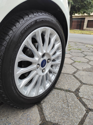 Ford Fiesta Kinetic 1.6 Sedan Se Plus 120cv