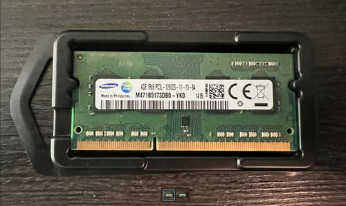 Memoria Ram Color Verde  4gb 1 Samsung M471b5173db0-yk0