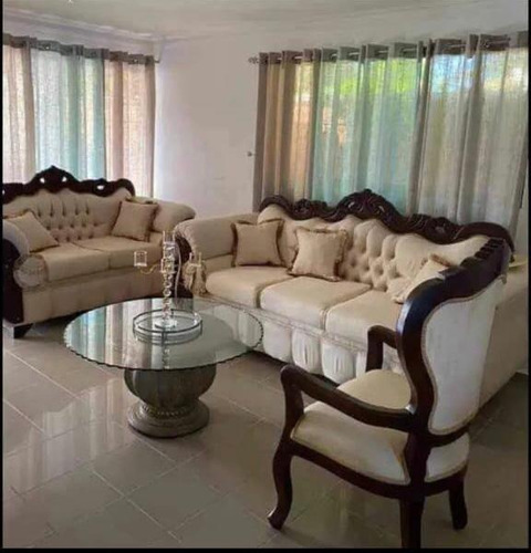 Imagen 4 de 5 de Muebles En Caoba