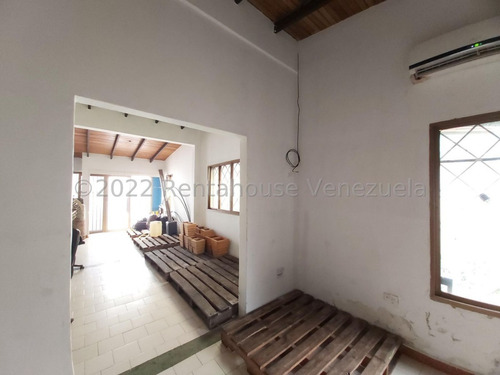 Imagen 4 de 30 de Casa En Venta En El Parral Este De Barquisimeto Lara (0.4.2.4.5.9.3.7.5.4.2), Código: 22-23629 Rent-a-house Centro Occidente, Cuenta Con 4 Habitaciones, 4 Baños, 478 Mts2