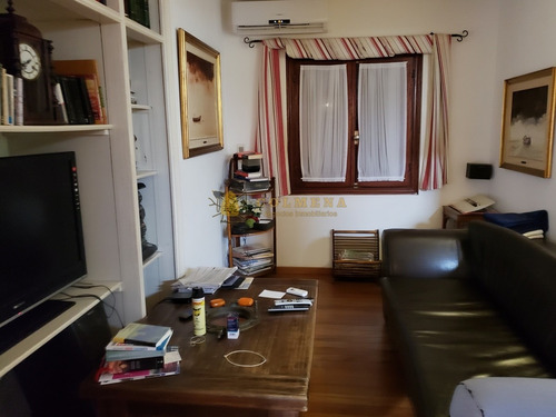 Muy Buena Casa En Mansa A La Venta, Permuta Por Menor Valor En Buenos Aires- Ref: 2572