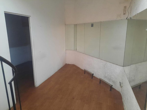 Imagen 7 de 10 de Local En Venta- Florida Mitre/este